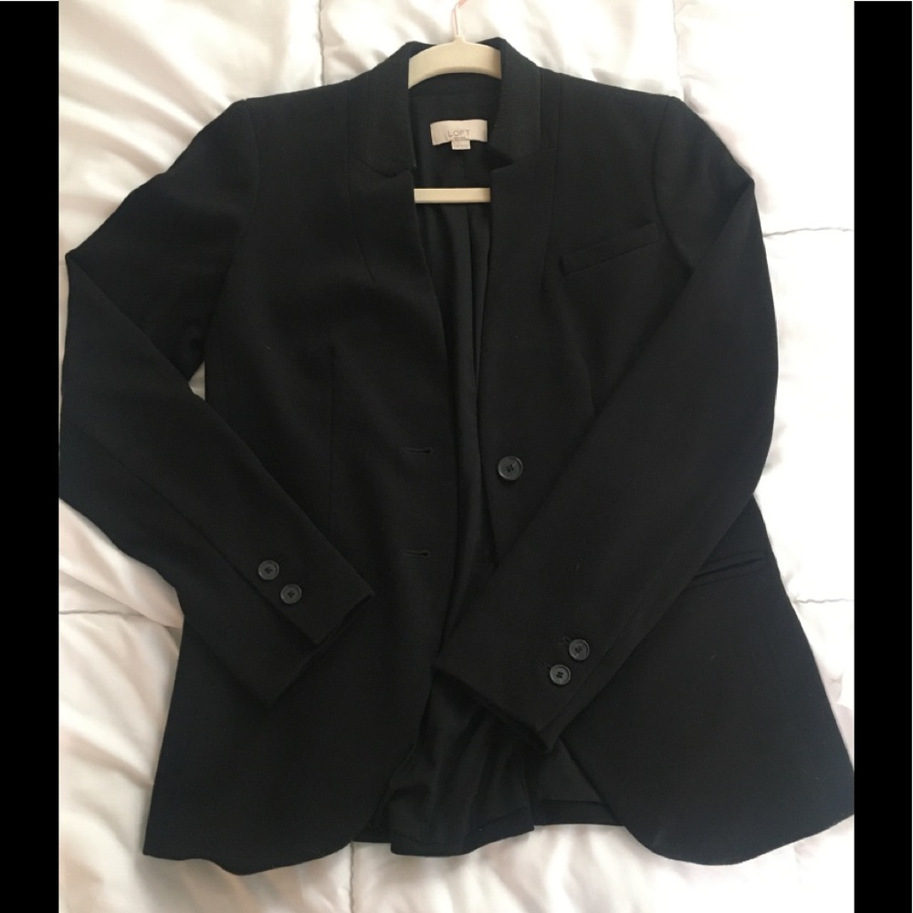 Loft Notched Lapel Blazer 💼